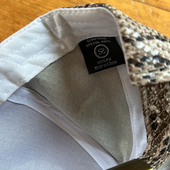 Animal print baseball hat - Picture 3 of 4